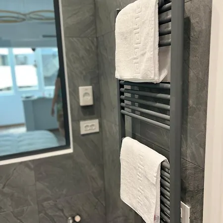 Style Uniri Bukareszt