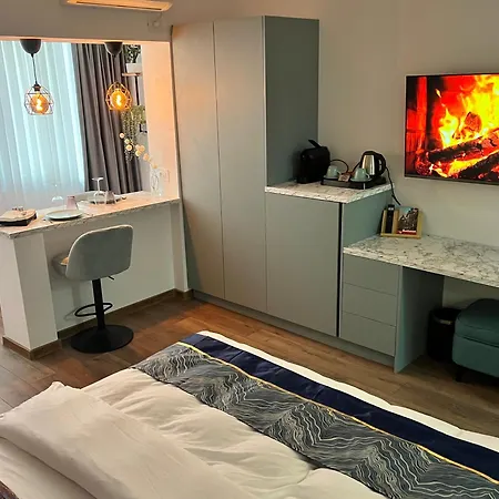 Style Uniri ブカレスト